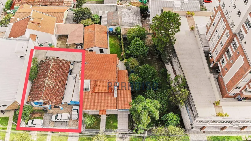 Foto 1 de Lote/Terreno à venda, 343m² em Cabral, Curitiba