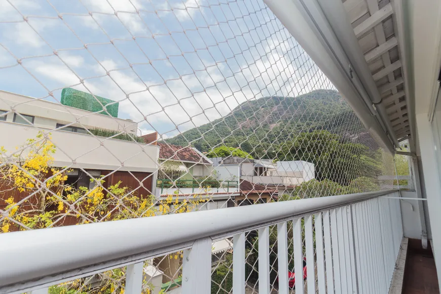 Foto 1 de Casa de Condomínio com 3 Quartos à venda, 280m² em Jardim Botânico, Rio de Janeiro