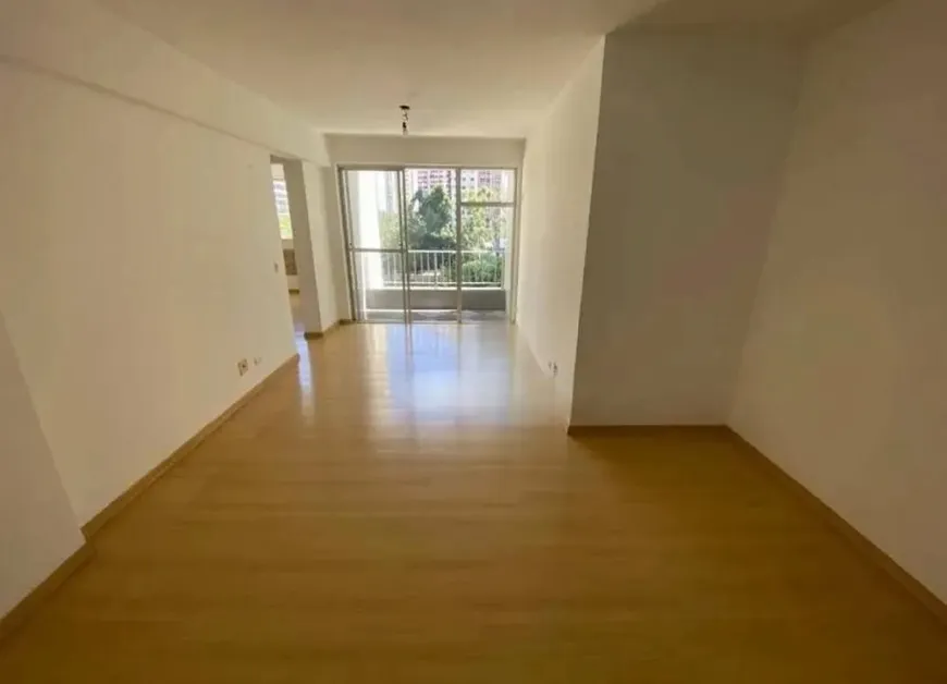 Foto 1 de Apartamento com 3 Quartos à venda, 90m² em Barra da Tijuca, Rio de Janeiro