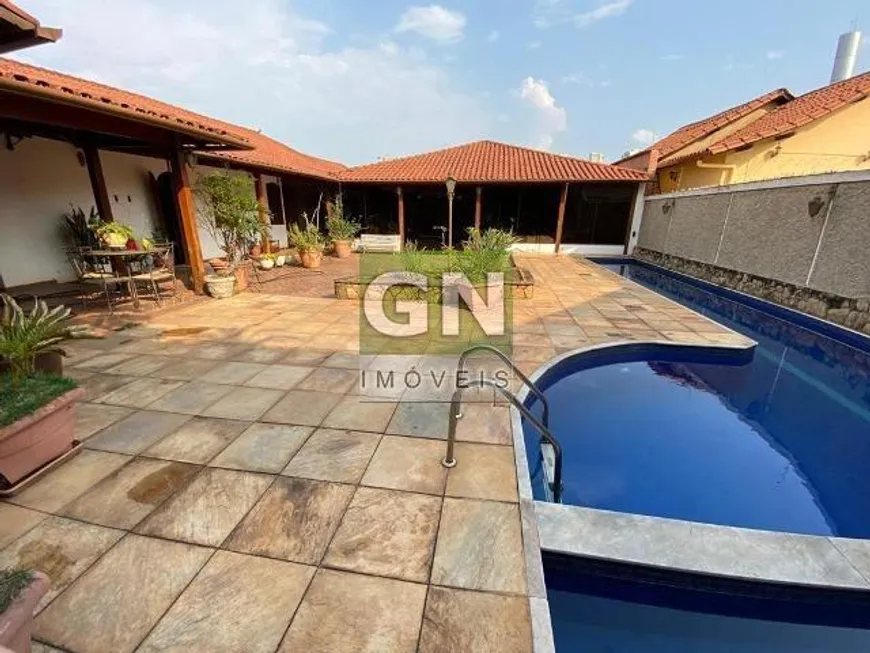 Foto 1 de Casa com 5 Quartos à venda, 650m² em Santa Lúcia, Belo Horizonte