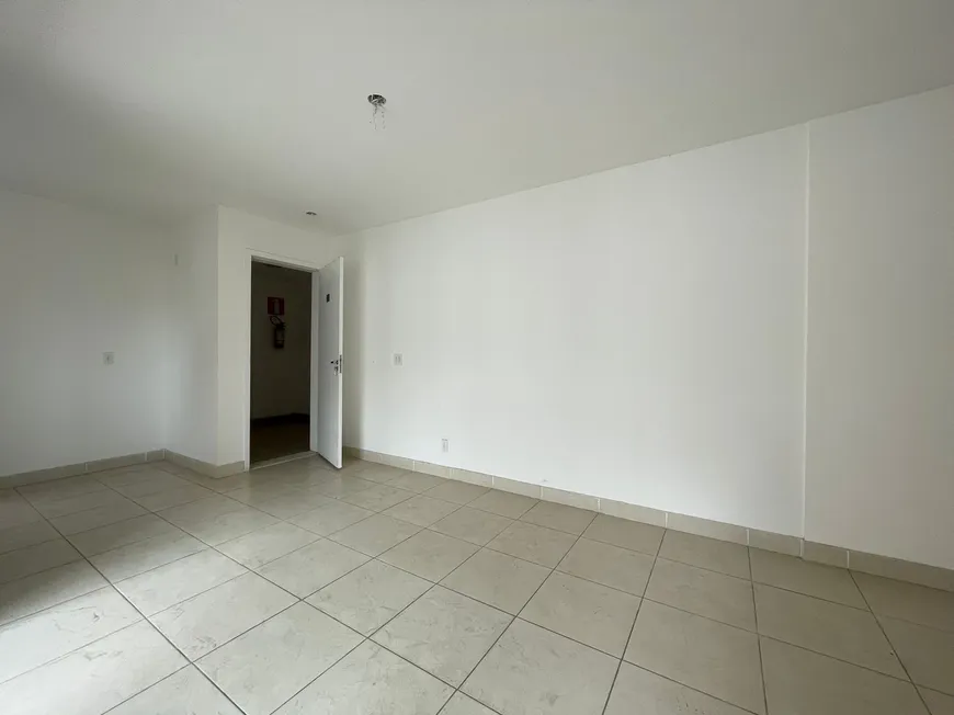Foto 1 de Apartamento com 3 Quartos à venda, 50m² em Aeroporto, Belo Horizonte