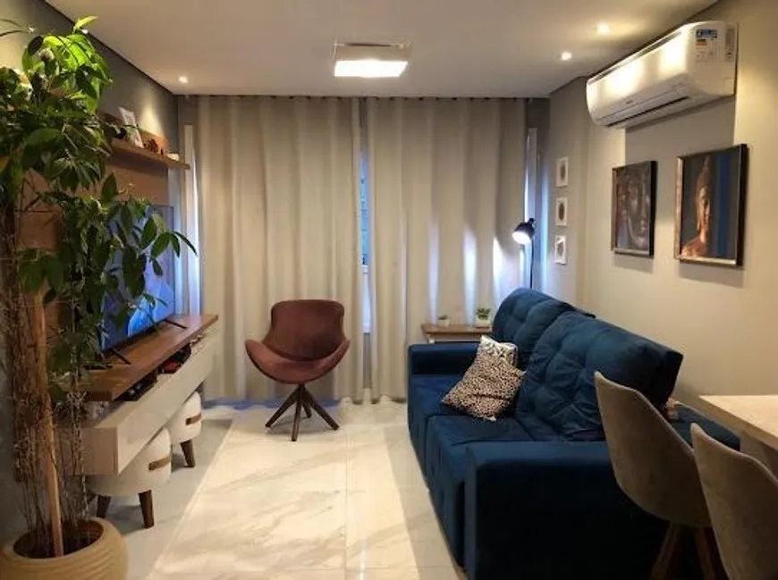 Foto 1 de Apartamento com 2 Quartos à venda, 66m² em Jardim Lindóia, Porto Alegre