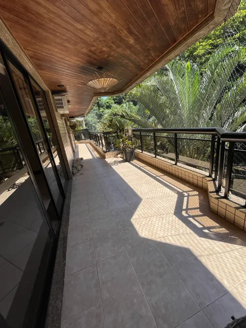 Foto 1 de Apartamento com 3 Quartos à venda, 178m² em Jardim Guanabara, Rio de Janeiro