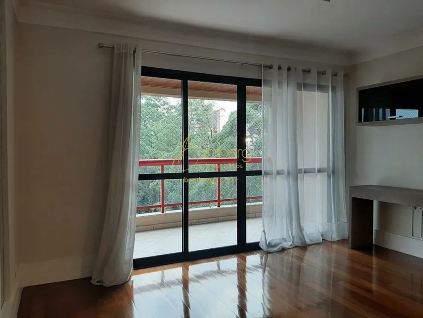 Foto 1 de Apartamento com 3 Quartos à venda, 165m² em Vila Suzana, São Paulo