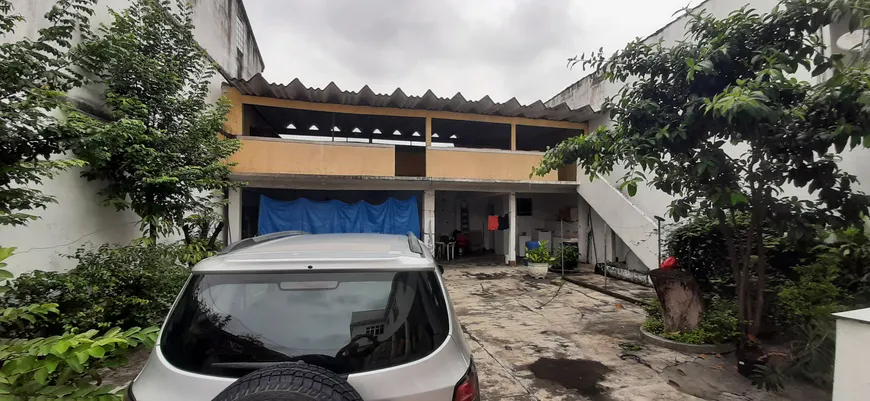 Foto 1 de Casa com 4 Quartos à venda, 117m² em Olaria, Rio de Janeiro