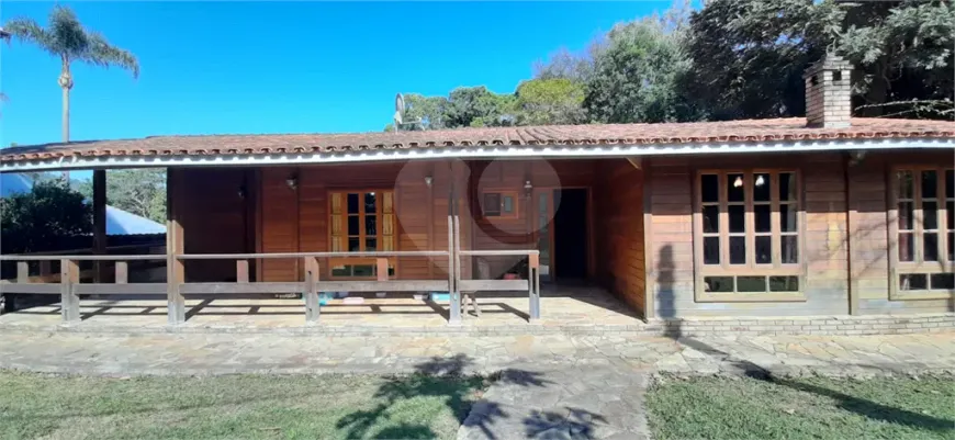 Foto 1 de Casa com 2 Quartos à venda, 400m² em Caraguata, Mairiporã