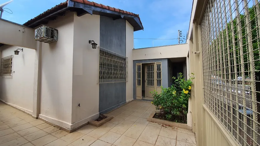 Foto 1 de Casa com 3 Quartos à venda, 130m² em Vila Carvalho, Campo Grande
