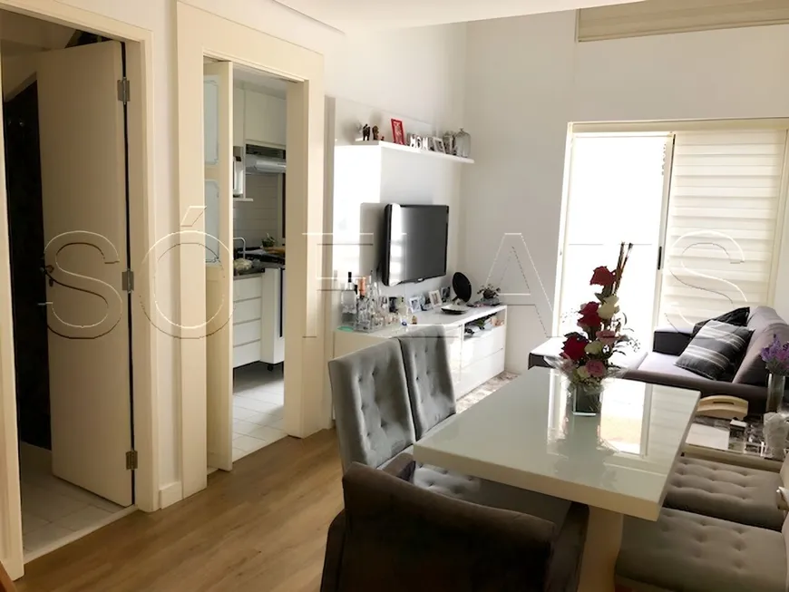 Foto 1 de Flat com 1 Quarto à venda, 43m² em Moema, São Paulo