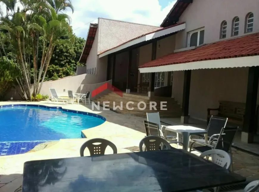 Foto 1 de Casa com 4 Quartos à venda, 600m² em Jardim Residencial Santa Luiza, Atibaia