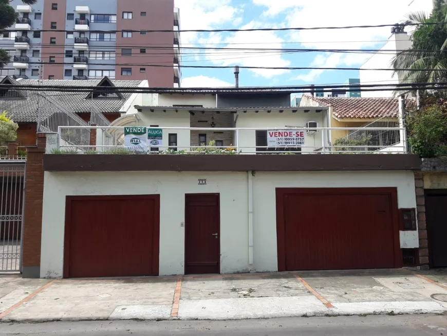 Foto 1 de Casa com 4 Quartos à venda, 300m² em Passo da Areia, Porto Alegre