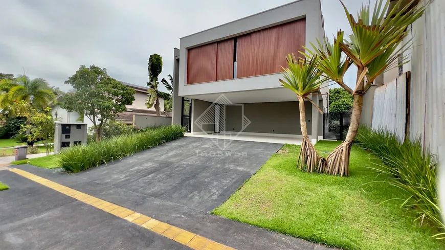 Foto 1 de Casa de Condomínio com 5 Quartos à venda, 485m² em Alphaville Ipês, Goiânia