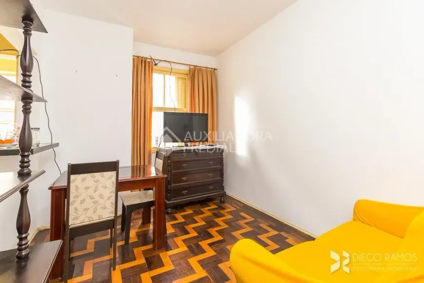 Foto 1 de Apartamento com 2 Quartos à venda, 61m² em Centro Histórico, Porto Alegre