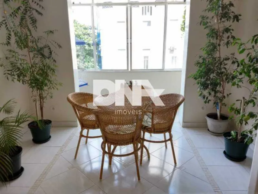 Foto 1 de Apartamento com 4 Quartos à venda, 190m² em Leme, Rio de Janeiro