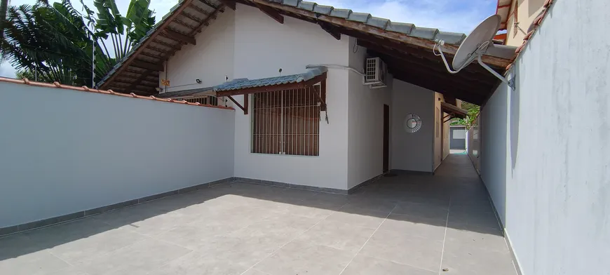 Foto 1 de Casa com 2 Quartos à venda, 110m² em Maitinga, Bertioga