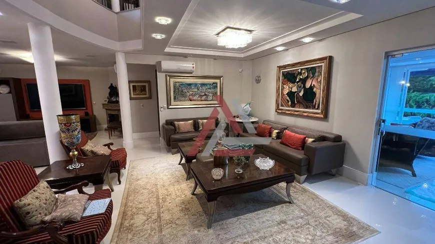 Foto 1 de Casa com 5 Quartos à venda, 525m² em Jurerê Internacional, Florianópolis
