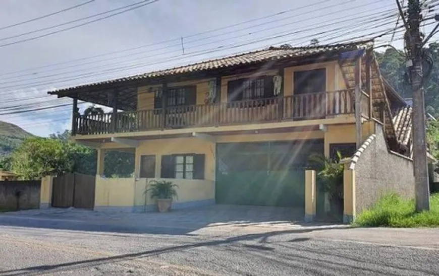 Foto 1 de Casa com 7 Quartos à venda, 4865m² em Pedro do Rio, Petrópolis