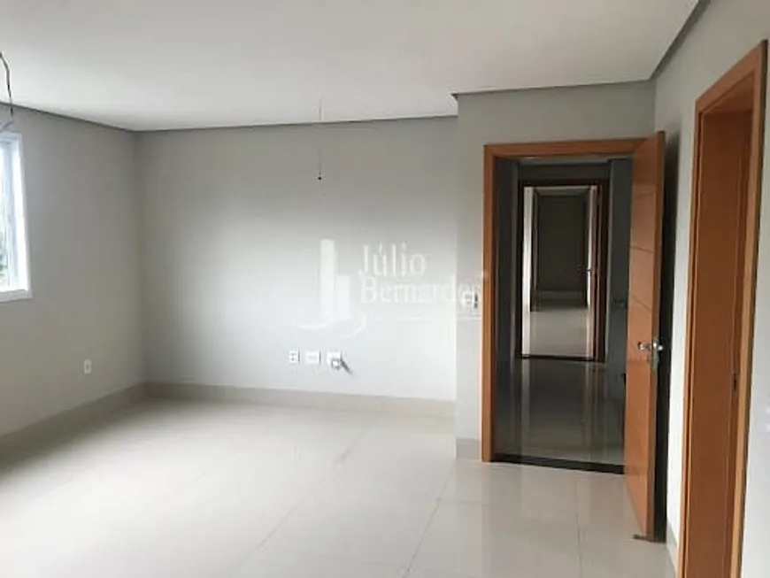 Foto 1 de Apartamento com 3 Quartos à venda, 81m² em Major Prates, Montes Claros