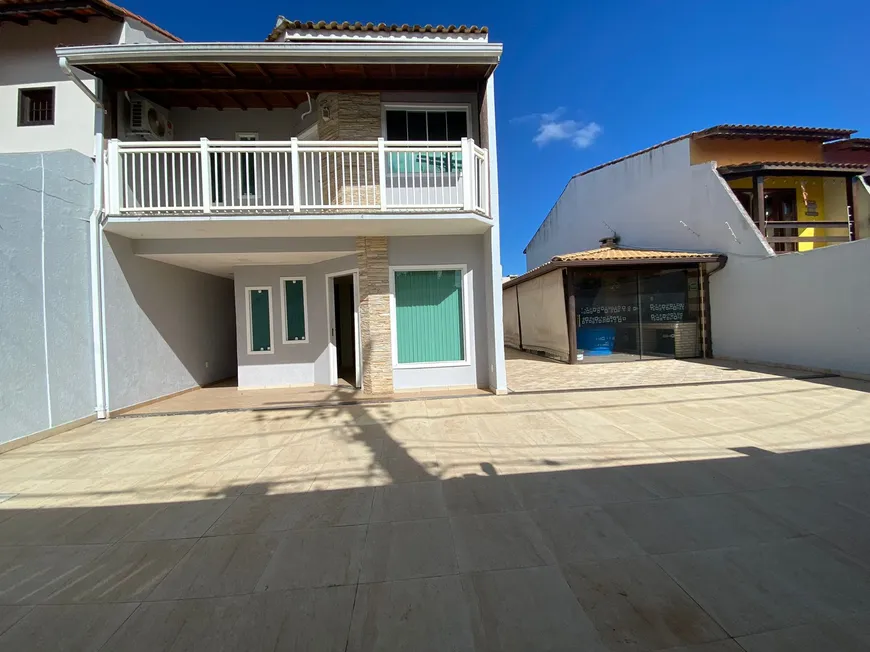 Foto 1 de Casa com 3 Quartos à venda, 247m² em Novo Horizonte, Macaé