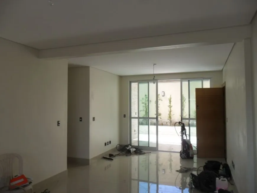 Foto 1 de Apartamento com 3 Quartos à venda, 200m² em Santa Cruz, Belo Horizonte