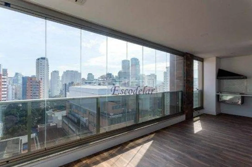 Foto 1 de Apartamento com 3 Quartos à venda, 160m² em Moema, São Paulo