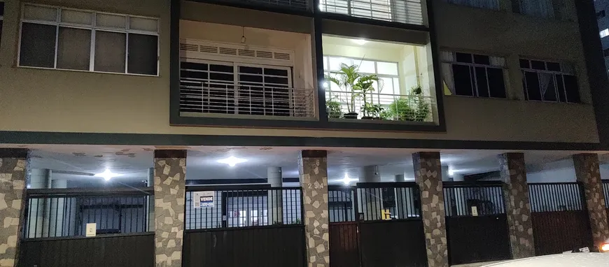 Foto 1 de Apartamento com 4 Quartos à venda, 125m² em Boa Vista, Recife