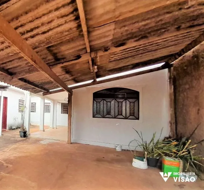 Foto 1 de Casa com 3 Quartos para alugar, 111m² em Abadia, Uberaba