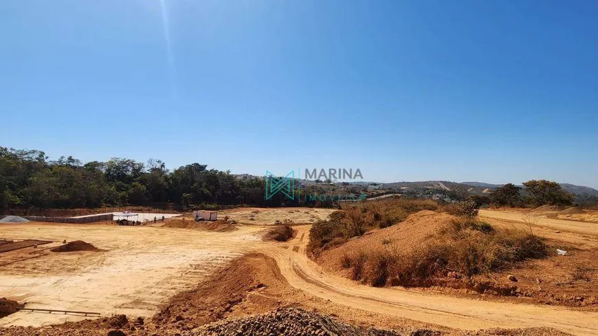 Foto 1 de Lote/Terreno à venda, 421m² em Amadeus, Lagoa Santa