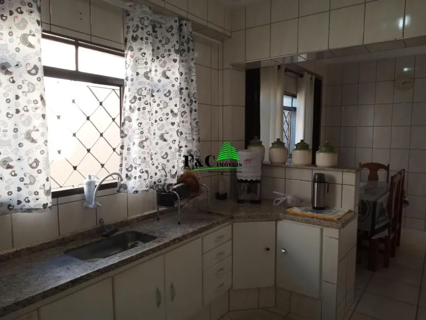 Foto 1 de Sobrado com 4 Quartos à venda, 152m² em Jardim Residencial Vitoria, Limeira