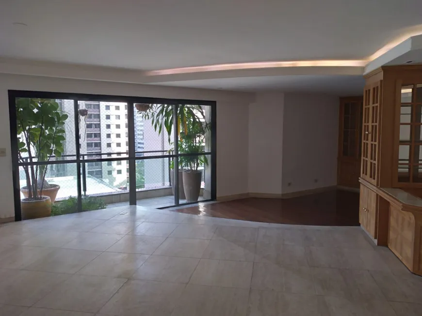 Foto 1 de Apartamento com 3 Quartos à venda, 253m² em Itaim Bibi, São Paulo