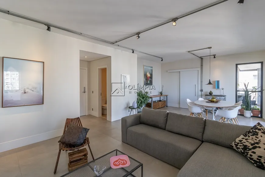 Foto 1 de Apartamento com 2 Quartos para alugar, 140m² em Sumaré, São Paulo