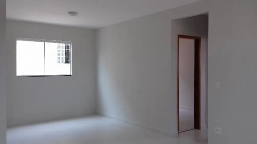 Foto 1 de Apartamento com 2 Quartos à venda, 50m² em Jardim Holanda, Uberlândia