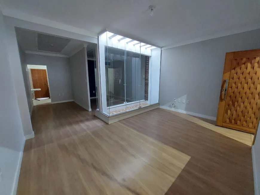 Foto 1 de Casa com 2 Quartos à venda, 120m² em Califórnia da Barra, Barra do Piraí