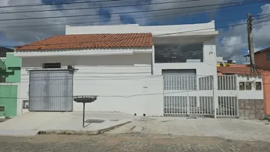 Foto 1 de Casa com 2 Quartos para alugar, 138m² em Parque Rodoviario, Campos dos Goytacazes