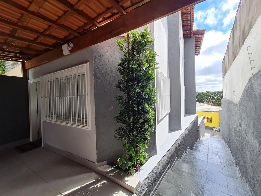Foto 1 de Sobrado com 3 Quartos à venda, 125m² em Jardim Ester Yolanda, São Paulo
