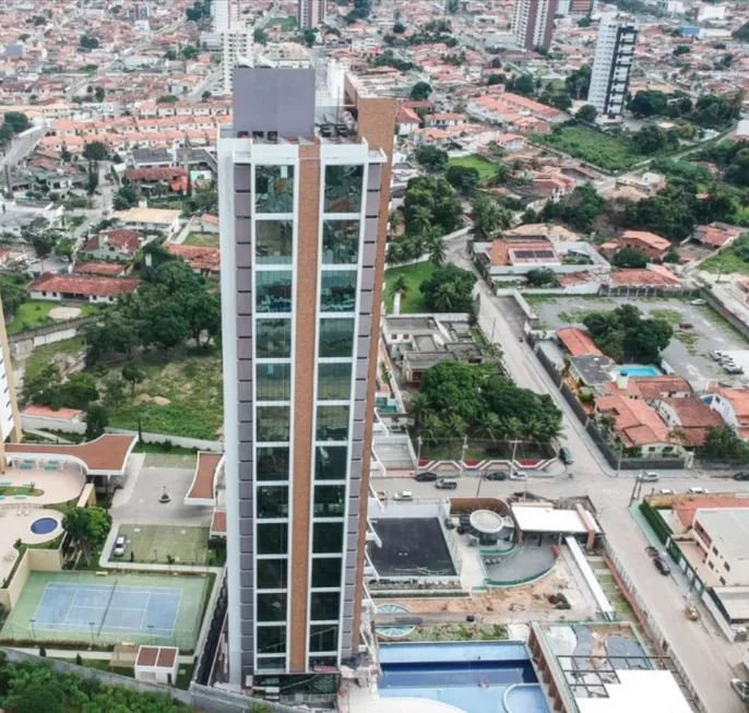 Foto 1 de Apartamento com 5 Quartos à venda, 321m² em Santa Mônica, Feira de Santana