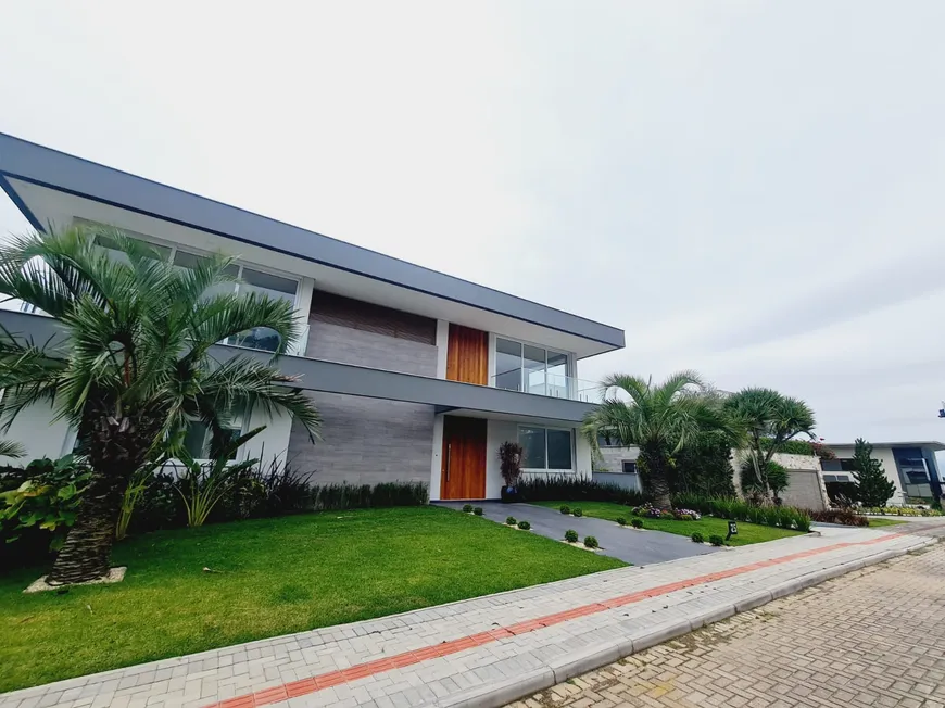 Foto 1 de Casa de Condomínio com 4 Quartos à venda, 585m² em Cacupé, Florianópolis