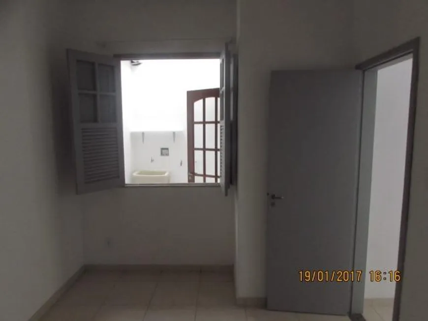 Foto 1 de Casa com 1 Quarto para alugar, 50m² em Guadalupe, Rio de Janeiro