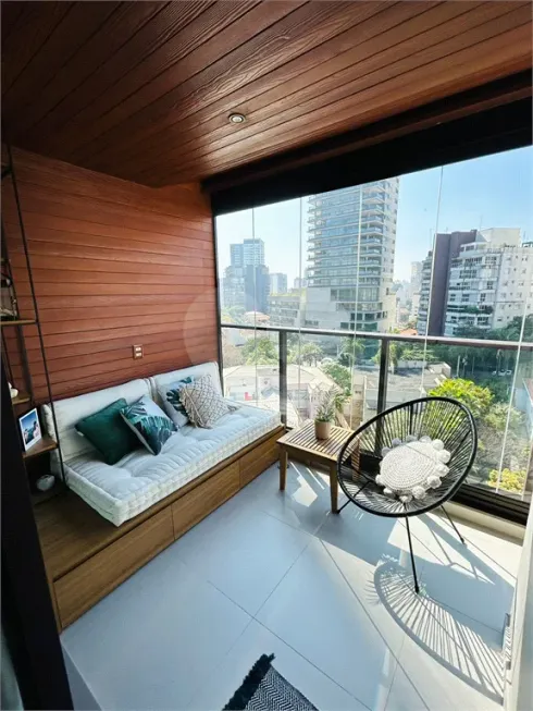 Foto 1 de Apartamento com 2 Quartos à venda, 58m² em Vila Madalena, São Paulo