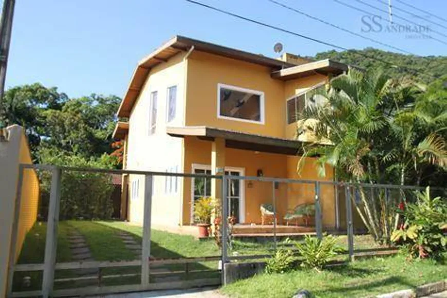 Foto 1 de Casa com 3 Quartos à venda, 267m² em Martim de Sa, Caraguatatuba