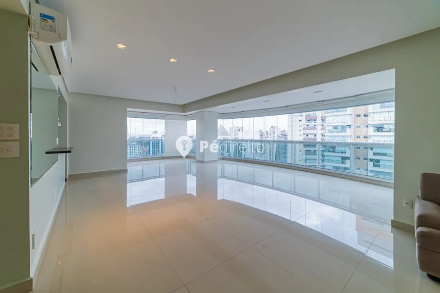 Foto 1 de Apartamento com 3 Quartos à venda, 180m² em Água Rasa, São Paulo