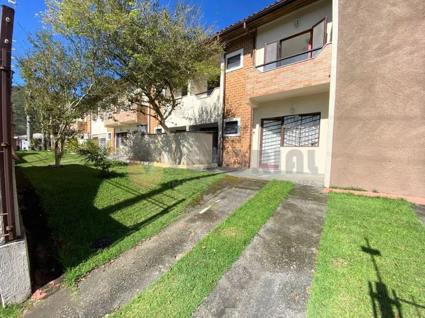 Foto 1 de Sobrado com 2 Quartos à venda, 73m² em Martim de Sa, Caraguatatuba