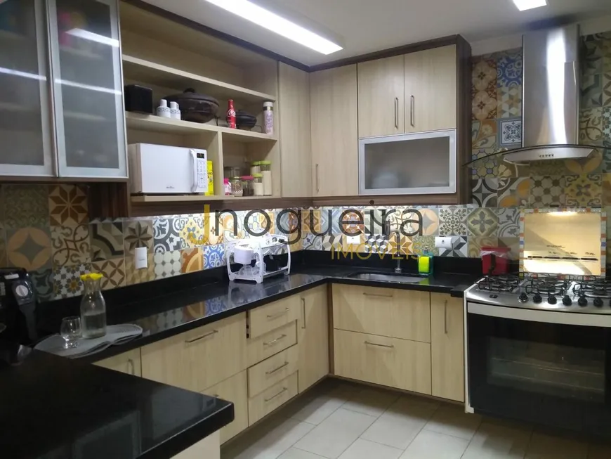 Foto 1 de Sobrado com 3 Quartos à venda, 90m² em Jardim Itapeva, São Paulo