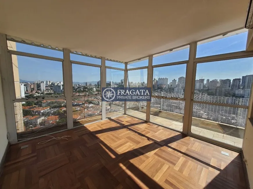 Foto 1 de Apartamento com 2 Quartos à venda, 160m² em Vila Madalena, São Paulo