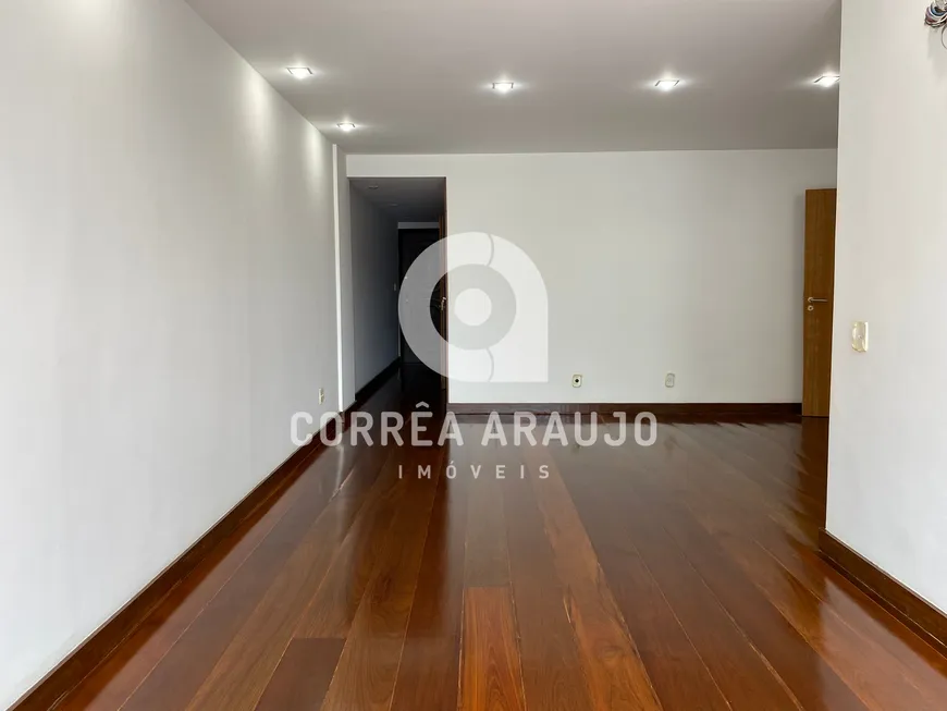 Foto 1 de Apartamento com 3 Quartos para alugar, 138m² em Tijuca, Rio de Janeiro