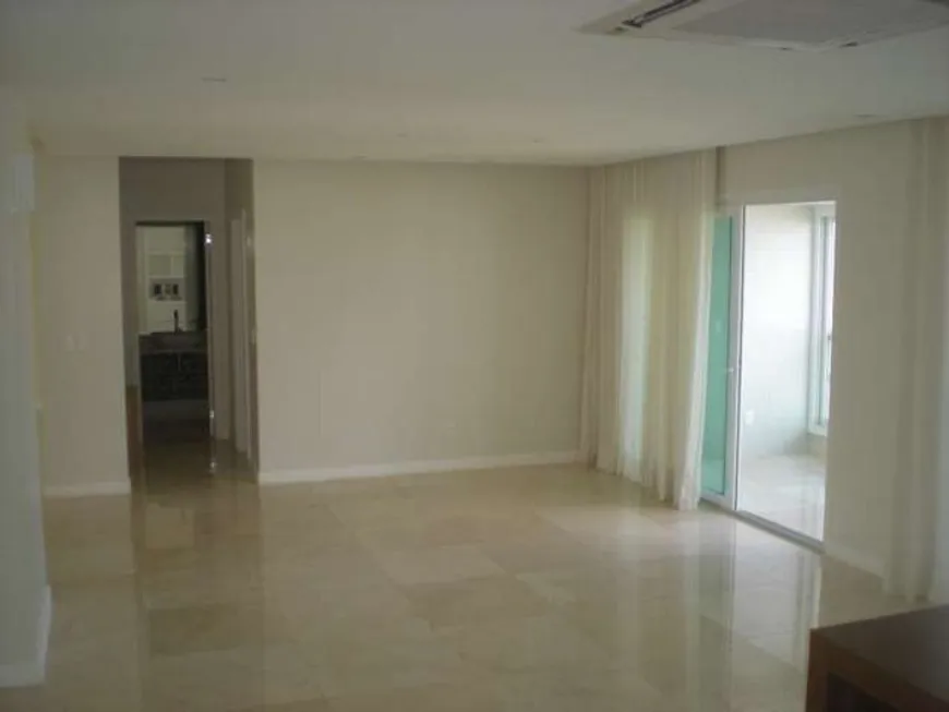 Foto 1 de Apartamento com 5 Quartos à venda, 323m² em Horto Florestal, Salvador