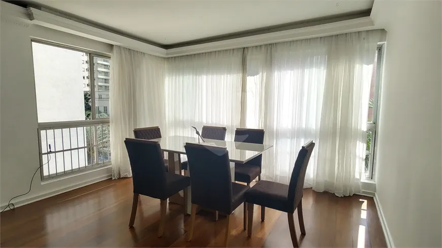 Foto 1 de Apartamento com 3 Quartos à venda, 121m² em Jardim América, São Paulo