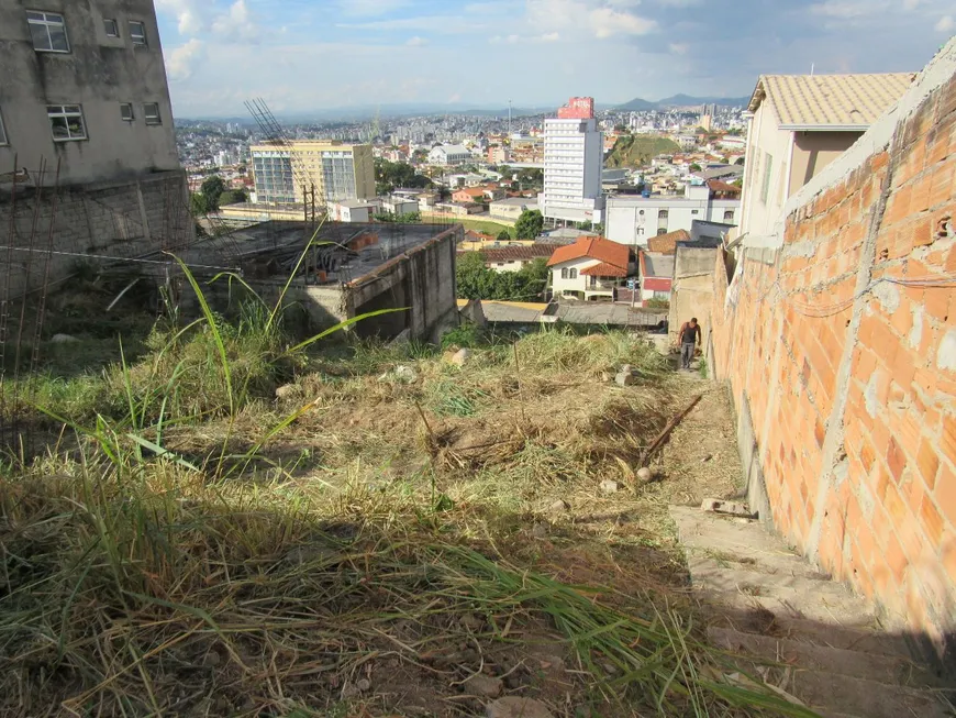 Foto 1 de Lote/Terreno à venda, 330m² em Aparecida, Belo Horizonte