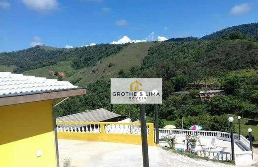 Foto 1 de Fazenda/Sítio com 3 Quartos à venda, 90m² em Costinha, São José dos Campos