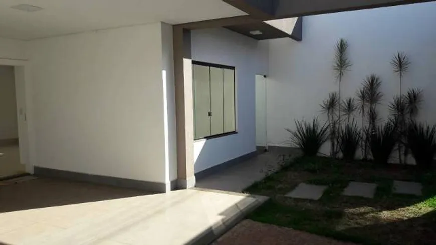 Foto 1 de Sobrado com 3 Quartos à venda, 254m² em Vila Carrão, São Paulo