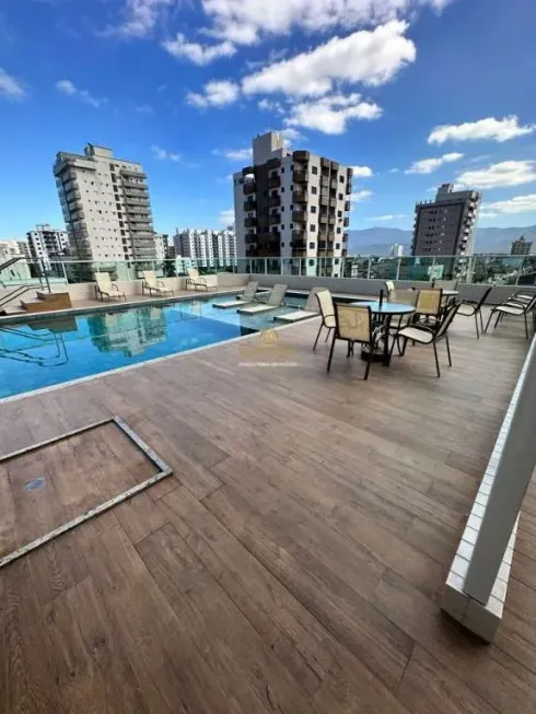 Foto 1 de Apartamento com 3 Quartos à venda, 90m² em Vila Assunção, Praia Grande